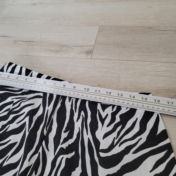 Shein zebra strip halter neck top with matching high waist flair leg pants USL/M - Picture 10 of 10
